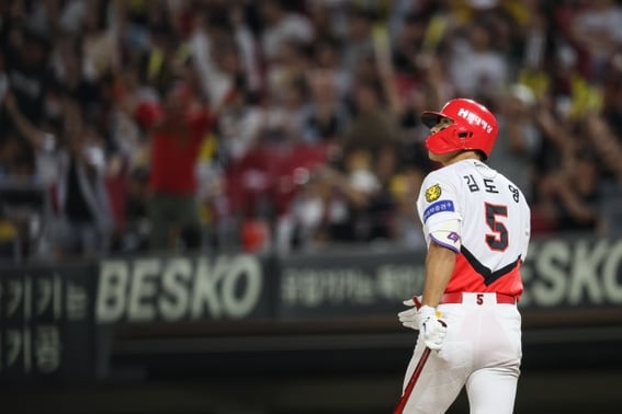 Partido en día laborable y el equipo KIA escribe «otra vez» nueva historia: récord de 13 partidos consecutivos con entradas agotadas... Solo los 20 jonrones de Kim Do-young alegraron [Desde Gwangju]