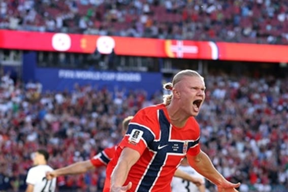 Đúng là quái vật rồi! Holland, trước khi ra mắt World Cup, cậu ấy đã ghi được rất nhiều bàn thắng... Na Uy áp đảo Iraq 4-1. 'Thất bại đầu tiên của đội 亞'