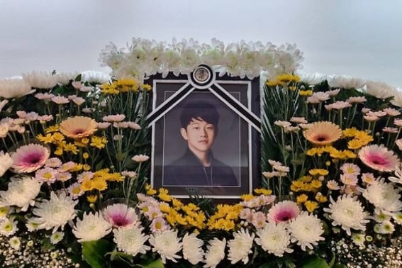 'Korea's Paul Potts' Late Choi Sung-bong, Third Anniversary of Death..False Cancer Battle, Death Without Known Relatives