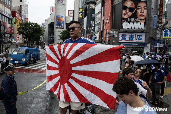 日本も無視できなかった '旭日旗論争'に焦点を当てる··· 「韓国メディアが激しく非難」