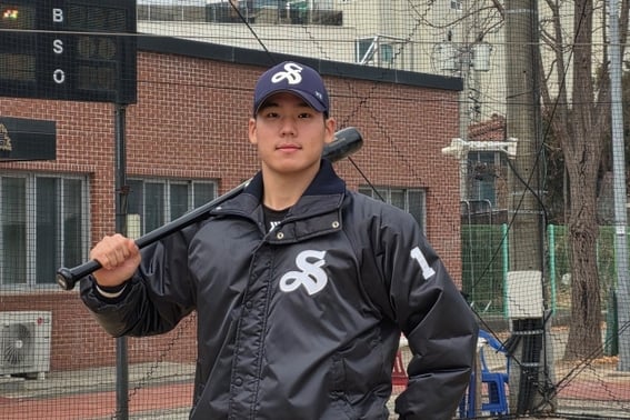 'Rejected even an ML 2.3 billion won offer': Seoul High's Kim Ji-woo declares he will stay in Korea → Doosan Bears smile... "It is the right order to be recognized by Korean baseball fans"