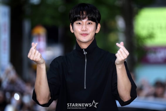 Esperando a Kim Soo-hyun... Los fans crean un primer lugar tras otro [Star Ranking]