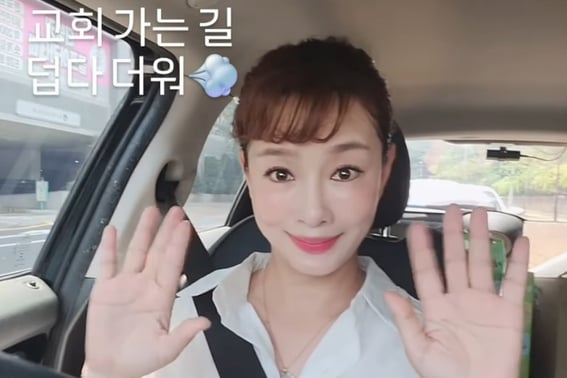 Kim Won-hee retoma las redes sociales después de dos años: "¡Salve! El camino a la iglesia está caluroso y sofocante", un regreso alegre