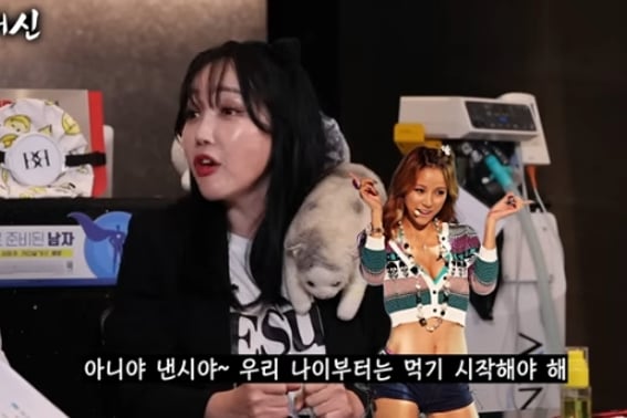 Nancy Rang: "Not in her right mind... I take about a handful of advice from Lee Hyori" [Style Issue]
