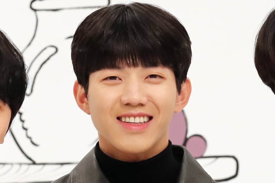 Doo-won on dating and marriage rumors with Yoo Ji-yu: "I will do my best not to cause harm to those around me... I will continue with DAY6 forever" [Star Issue]