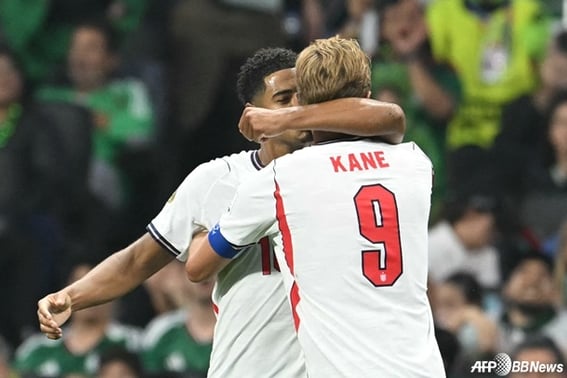 'Defeating Hong Myung-bo's team → Second host nation eliminated': Mexico loses to England 3-2 in a narrow defeat... 'Bellingham's multi-goal performance + Kane's winning goal'