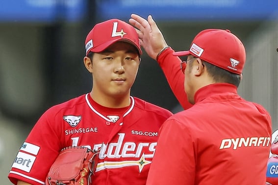 'ERA 3.67 VS 6.31' Why the final opponent of the first half... trusting the rookie's shoulders again