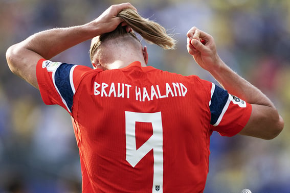 El oculto elemento del poder goleador de Haaland: resulta que tiene 'raíces coreanas'... el 'cinturón para el cabello' que ha utilizado desde que comenzó a dejarlo crecer