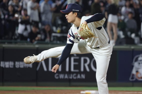 "If Park Jung-min doesn't succeed in the pros, college baseball will die." Lotte's 2nd-round rookie: Did he regret waiting four years?