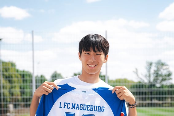 [Official] Surprise direct transfer to Europe in the K League, wearing jersey number 18! Lee Chung-hyun, born in 2007, joins Magdeburg in Germany's 2. Bundesliga