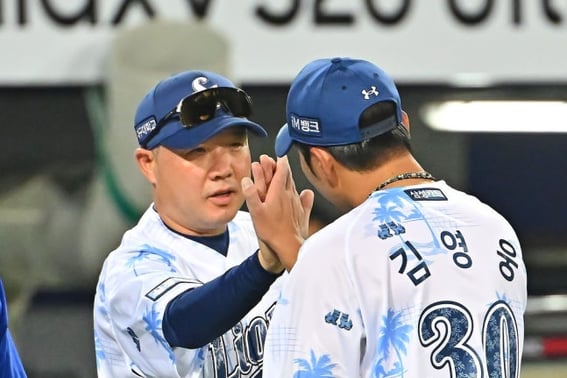 金英雄连续两轰→朴镇万也满意!“似乎正逐渐找回状态,我们本来就是本垒打之队”