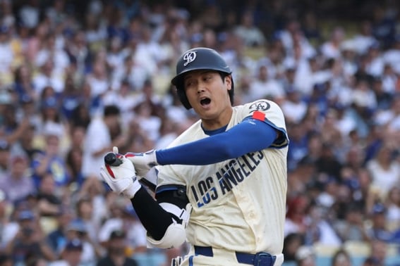 'This can't be' — Ohtani's injury finally manifests: Even after draining fluid from his knee, return remains elusive. What now?