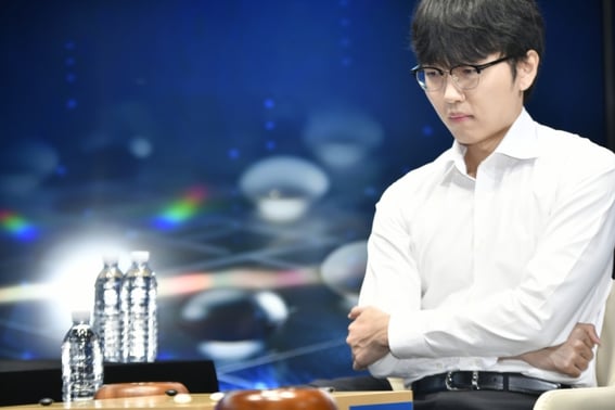 'Los humanos finalmente dominan la IA': Shin Jin-seo encuentra la respuesta, 'seguridad + supresión de variables' lleva a KataGo a una victoria 2-1