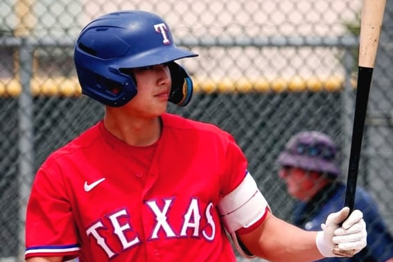 'TEX Two-Way Player' Kim Sung-jun, Team Prospect Ranking Jumps from 15th to 6th — A Huge Breakthrough! Rookie League ERA 1.04... 7 Home Runs, 8 Stolen Bases, Final Wrap-Up