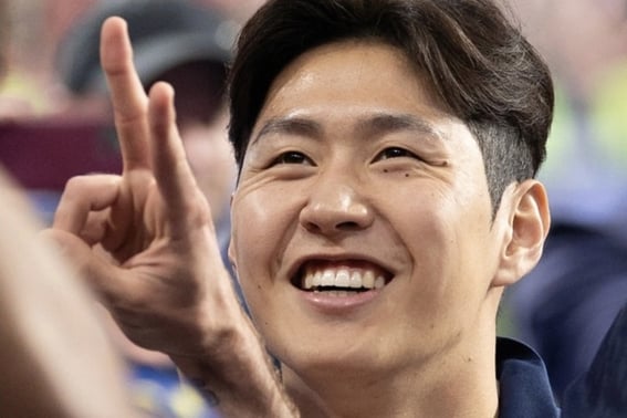 "Unworthy love, I will never forget it." France moved by Lee Kang-in's final farewell... "A top-tier joker who consistently contributed to the team"