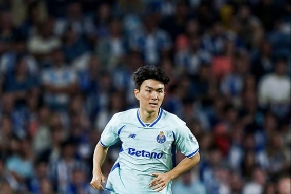 Praised from his Porto debut! "Watch out for Hwang In-beom" — He played just 8 minutes and impressed locals... A 'fantastic one-touch' assist narrowly missed the mark