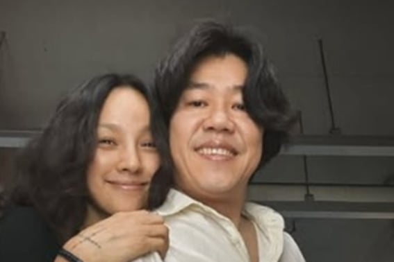 Lee Hyo-ri ♥ Lee Sang-soon, ultra-close dating photos revealed.. Best friend Jeong-hwa provides support