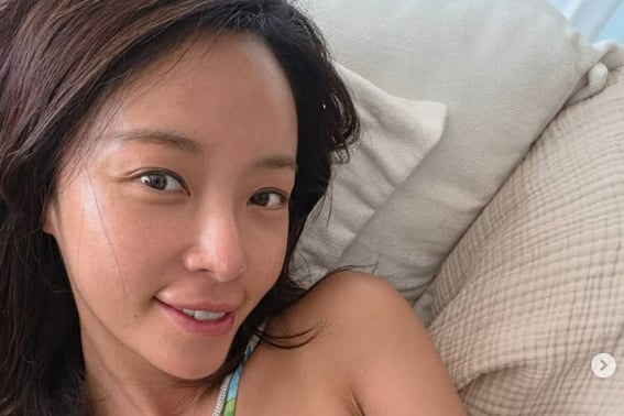 'Desvío de fondos → pena suspendida': Hwang Jung-eum, bronceada y delgada: "Preparando una nueva imagen... Agradecemos su cálido apoyo" [Star Issue]