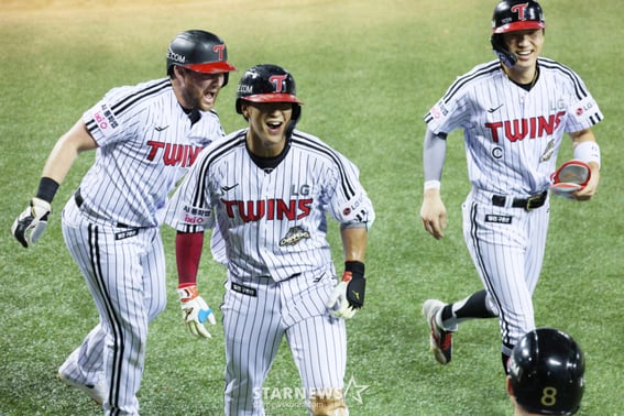 'How could this be?' Even the great An Woo-jin was outsmarted → The back story of LG's 'public declaration' as the three-run homer hero emerged
