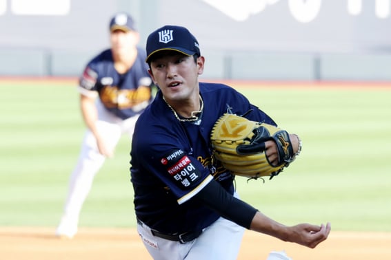 "A Perfect Pitch Reminiscent of His Prime" Ace Leads KT to Sixth Straight Victory, Earns Praise from KBO Legend Turned Manager