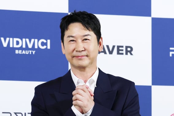 [Full Text] Shin Dong-yeob apologizes for remarks made while drunk in Daehangno: "Words and actions overly focused on jokes were lacking"