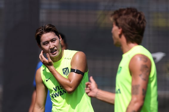 'Korean soccer ace' Lee Kang-in makes a bold transformation, changing positions... Not on the wing, but tested as 'top striker in a front two'