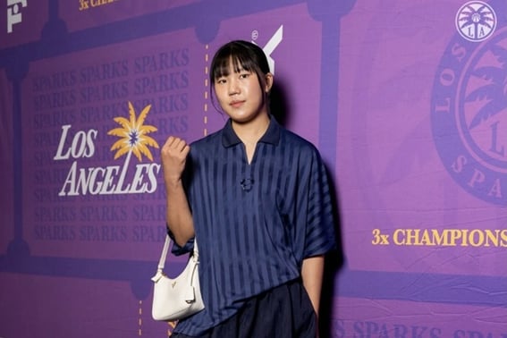 'Chênh lệch 19 điểm ở quý 4 → chênh lệch 1 điểm' LA Sparks tổ chức cuộc đuổi kịp ngoạn mục... Park Ji-hyun cũng ghi được 'hỗ trợ ném 3 điểm' trong 5 phút ngắn ngủi