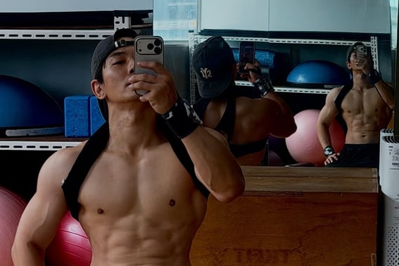 On Joo-wan, Abs Reveal That Defies His 40s ♥ Bang Min-a's Reaction [Star Issue]