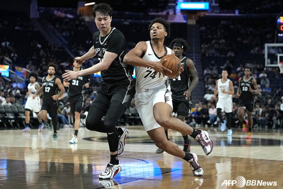 El papel perfecto para Lee Hyun-joong: lo que busca New Orleans es "3 puntos + defensa"... incluso su punto débil, la defensa, ha cambiado.