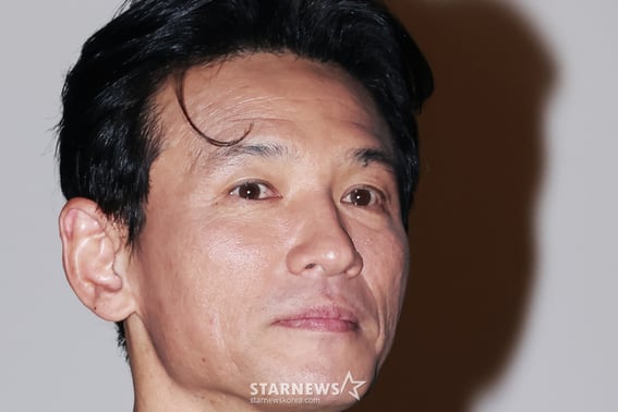 Hwang Jung-min frente al denunciante, juicio de decisión hoy (11) por caso de acoso.. Interés en la severidad de la pena solicitada por la Fiscalía [Star Issue]