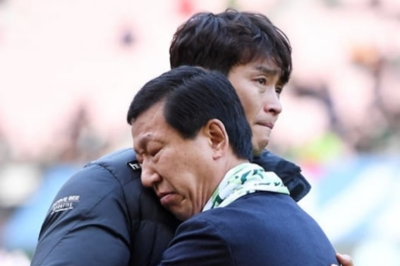 A pesar de ser una leyenda sin precedentes en la historia de la K League... ¿Es adecuado 'de 0 años de experiencia como entrenador profesional a unirse al cuerpo técnico de la selección nacional'?