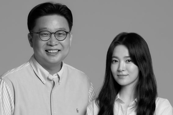 Song Hye-kyo lidera con el ejemplo por el Día de la Liberación... da a conocer a la activista independiente Park Ja-hae en Corea y en el extranjero