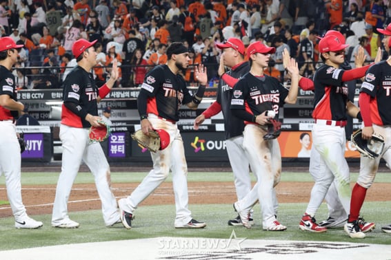 'KIAがまた勝った'イ・ボムホ監督の勝利直後に発表された'4人の名前 "簡単ではない試合"··· 最後に彼が思い浮かべたのは [大田現場]