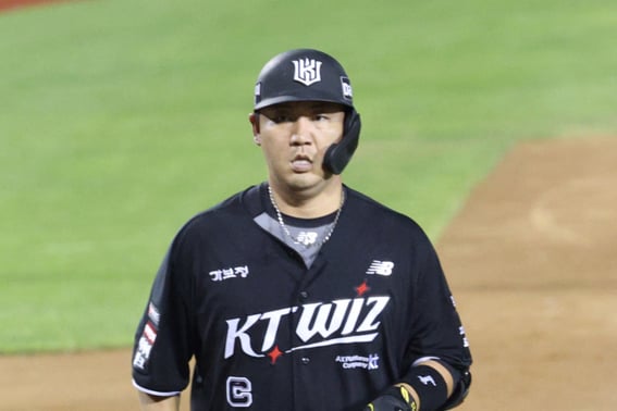 「手の甲骨折→脇腹の怪我」6年連続で二桁本塁打打者が復帰、指揮官が意図的に「もっと」遅らせた「一体なぜ」