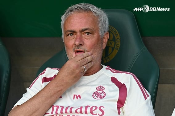 "No player who hesitates is needed," Mourinho tells Rodri about 'Barcelona transfer': "I had doubts"... 'Bold remarks' from the first day of his tenure