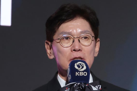 'アジアクォーターはブルペンのみ' イ・ガンチョル監督、なぜ、代表選手2名を招集 損失にもかかわらず信念の発言 "このままでは若い選手たちがプレーする場所がなくなる"
