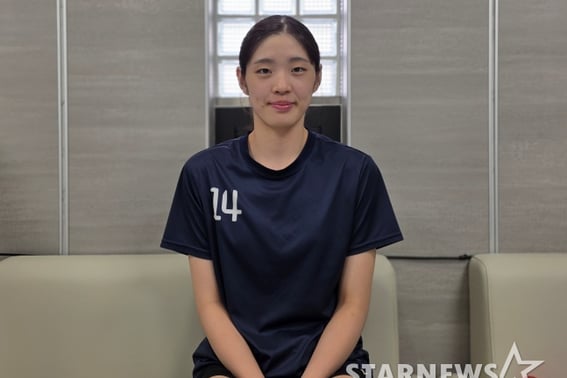 From a 170cm elementary school soccer player to an 181cm volleyball ace! Jungang Girls' High School's Oh Se-in: "I will become a player who can hit even bad balls" [Interview]