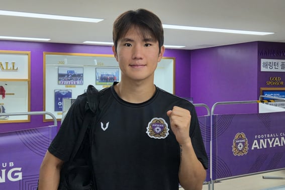 "(Kim) Bo-kyung anh ơi, khi em ở cạnh anh thì bóng vào liền" Anyang 'anh hùng lặng lẽ' Lee Jin-yong, bàn thắng thứ 2 sự nghiệp sau 2 năm 4 tháng Phía sau: "Sẽ tiếp tục ở cạnh anh" [Hiện trường Anyang]