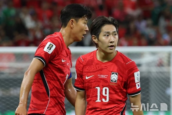 韓国サッカー 'ワクワクするツートップ' 登場、ポジションを変えたソン・フンミン・イ・ガンインが最前線で息を合わせる '期待感'
