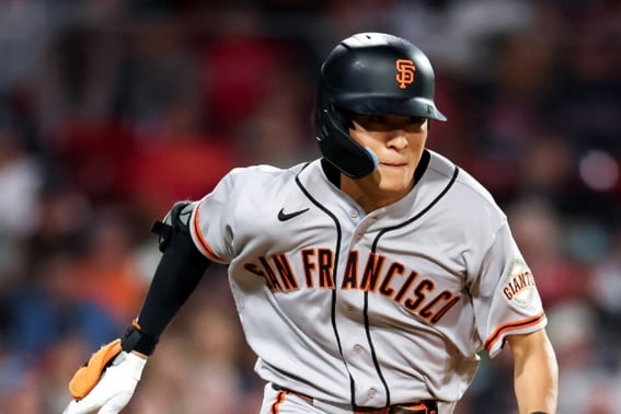 'This is absurd.' Lee Jung-hoo, who was held back due to an outrageous umpire's call against Chapman in the 9th inning... 'It was painful' with 4 at-bats and no hits [Lee Jung-hoo Review]