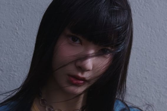 「ハイブ新HYBEグループ」ツイード、デビュー曲『SUN KISS』ミュージックビデオ公開