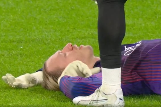 "Head thud! Fainted immediately" PSG goalkeeper loses consciousness just before the match 'major disaster'... Why did he collide with the coach?