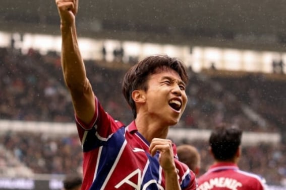 First start, one goal and one assist! American-born star Jeon Ji-sung delivers a 'one-man show' with top rating and POTM... Swansea secures a decisive 3-0 victory over Derby County.