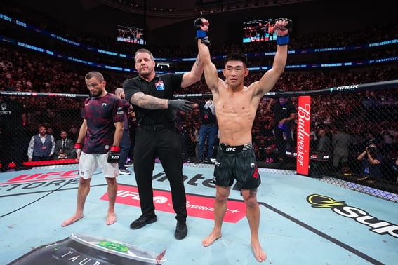 「中国初のチャンピオンになる」" クンフーキッドの大逆転··· 『なんと』UFCランキング3位でKO勝利