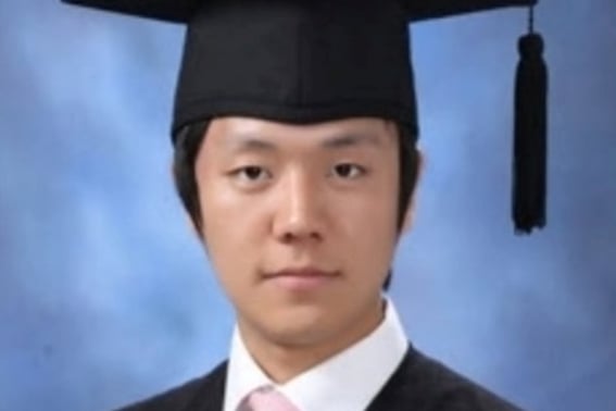 'Severe Trauma Center' Original Author, Ha Young Steps Down Amid Double Celebration... Made a Fortune and Became a Professor [Star Issue]