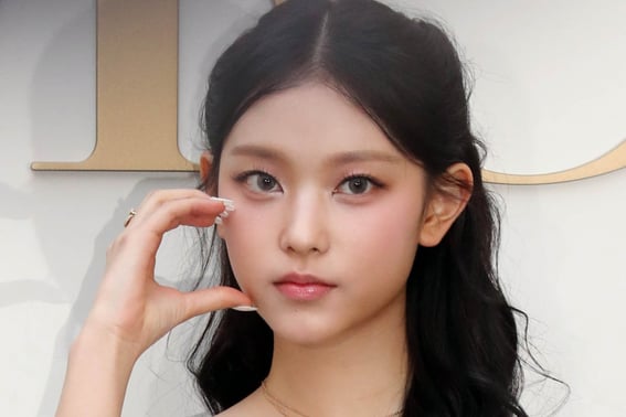 NewJeans Haerin to Make First Official Appearance After Returning to Agency [Star Issue]