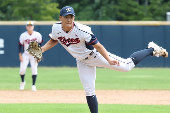 'A Major Concern': Will KIA Select 'This Player' in the First Round of the Draft? Anticipation for a 149km/h Left-Handed Pitcher Rises "My Goal Is to Be the First Name Mentioned When People Think of Korean Left-Handed Pitchers"
