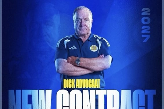 El estratega de 78 años que dirigió a Corea, tras liderar el primer acceso a la Copa Mundial, dimitió, regresó y renovó su contrato... Advocaat sigue escribiendo historia en Curazao.
