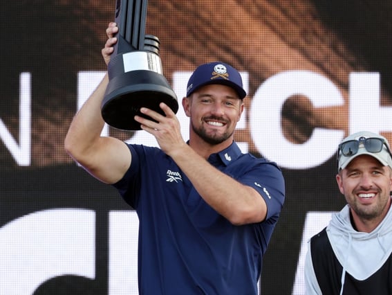 디섐보 'LIV골프 코리아 우승!'