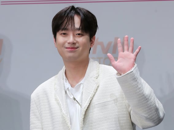 이찬원, 야구 캐스터도 술술 '찬또위키'..스타랭킹 男트롯 3위